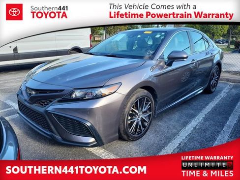 Used 2024 Toyota Camry SE FWD image 1