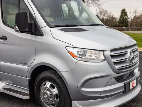 Used 2019 Mercedes-Benz Sprinter 170 w/ Premium Plus Package image 20