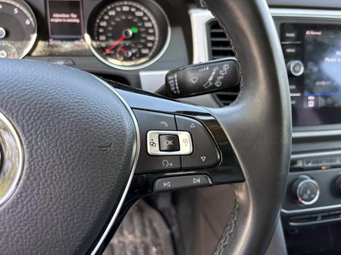 Used 2018 Volkswagen Atlas SE AWD/4WD image 16