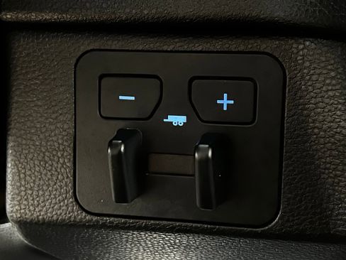 Used 2024 Toyota Tundra SR5 image 18