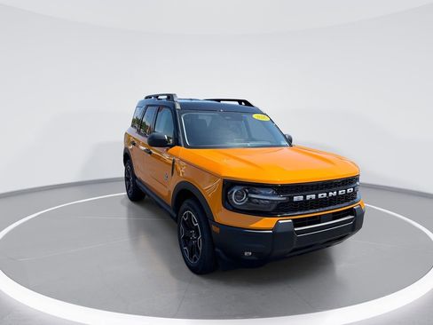 New 2026 Ford Bronco Sport Outer Banks AWD/4WD image 2