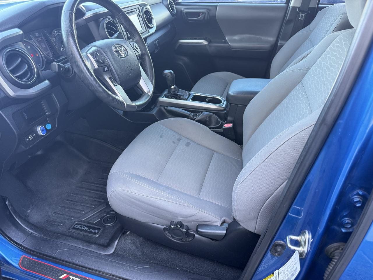 Used 2016 Toyota Tacoma SR5 RWD image 13