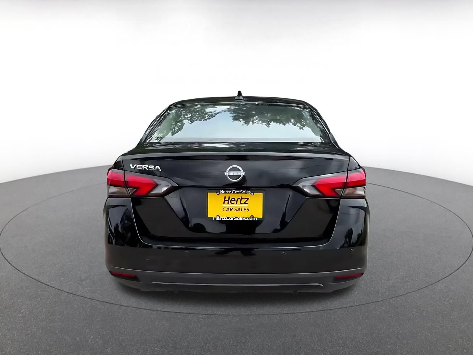 Used 2025 Nissan Versa SV FWD image 12