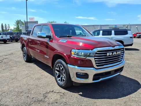 Used 2026 RAM 1500 Laramie AWD/4WD image 7