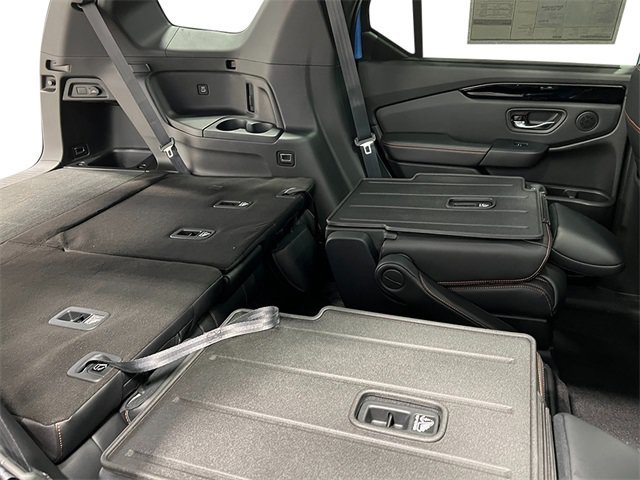 New 2026 Honda Pilot TrailSport image 7