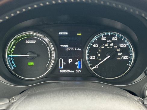 Used 2018 Mitsubishi Outlander GT image 26