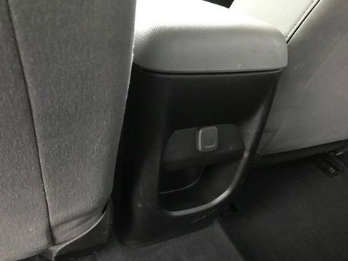 Used 2021 Chevrolet Colorado W/T image 18