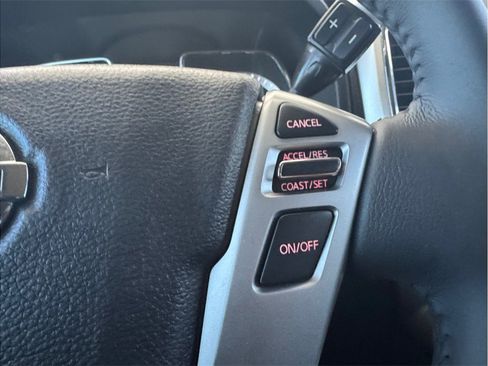 Used 2017 Nissan Titan SV AWD/4WD image 14