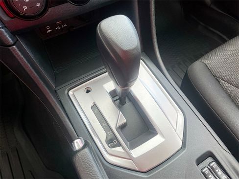 Used 2022 Subaru Impreza 2.0i Premium image 16