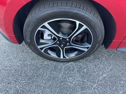 Used 2024 Ford Edge ST image 9