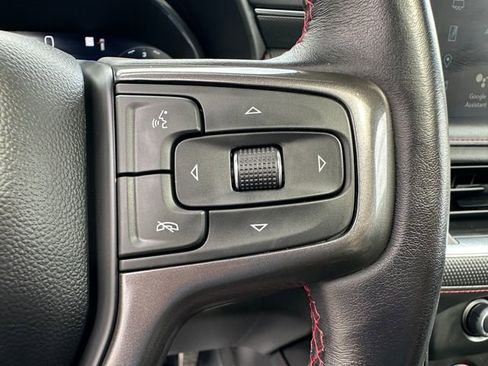 Used 2022 Chevrolet Suburban RST image 15