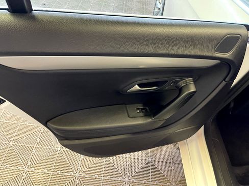 Used 2010 Volkswagen CC Sport image 21