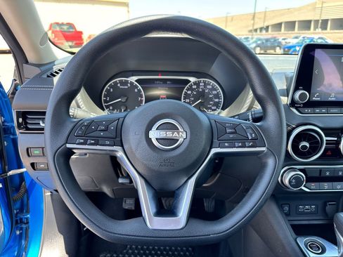 Used 2025 Nissan Sentra SV FWD image 18