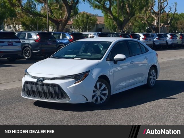 Used 2020 Toyota Corolla LE FWD image 1