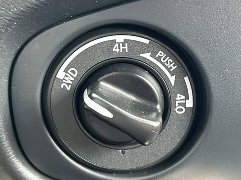 Certified 2022 Nissan Frontier PRO-4X w/ Technology Package image 33