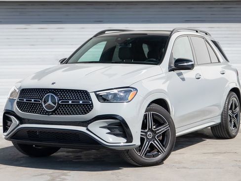 Used 2025 Mercedes-Benz GLE 450 4MATIC image 3