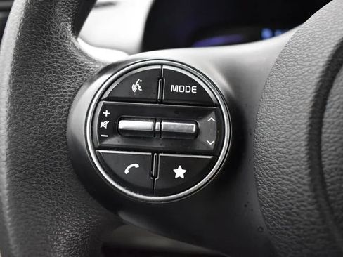 Used 2023 Kia Soul LX w/ LX Technology Package FWD image 24