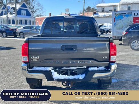 Used 2017 Toyota Tacoma SR5 w/ Tow Package image 6