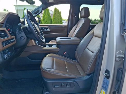 Certified 2021 Chevrolet Suburban High Country AWD/4WD image 15