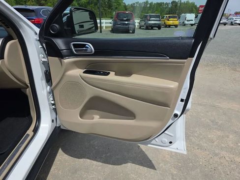 Used 2019 Jeep Grand Cherokee Limited image 51