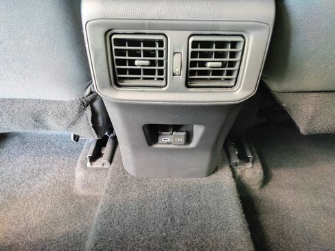 Used 2025 Toyota RAV4 XLE FWD image 24