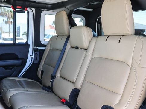 Used 2019 Jeep Wrangler Unlimited Rubicon AWD/4WD image 19