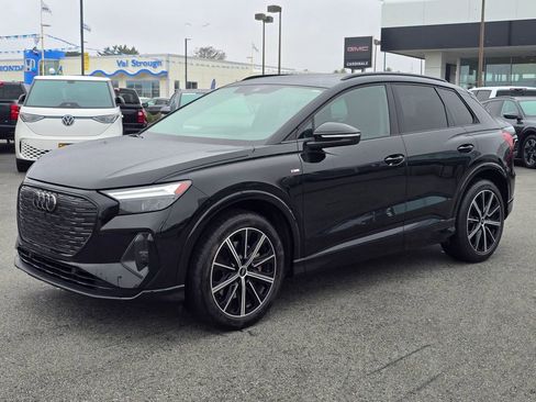 Used 2022 Audi Q4 e-tron Premium Plus w/ Premium Plus AWD/4WD image 2