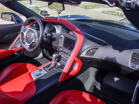 Used 2019 Chevrolet Corvette Stingray Convertible w/ 2LT Preferred Equipment Group image 59