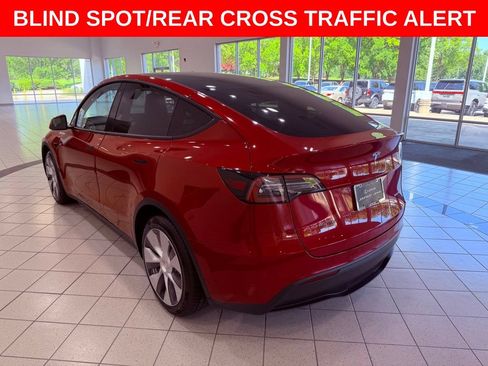 Used 2022 Tesla Model Y Long Range AWD/4WD image 5