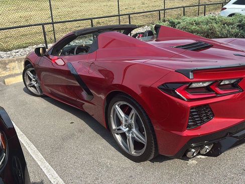 Used 2023 Chevrolet Corvette Stingray Preferred Conv w/ Z51 Performance Package RWD image 11
