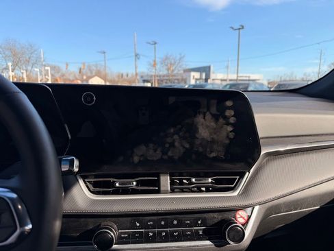 Used 2025 Chevrolet Equinox LT w/ Convenience Package II image 15