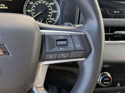 New 2026 Mitsubishi Outlander ES image 17