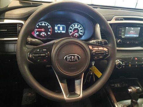 Used 2016 Kia Sorento LX image 15