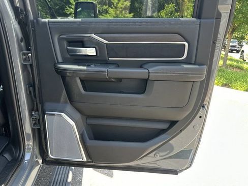 New 2026 RAM 2500 Laramie AWD/4WD image 16