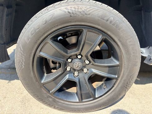 Used 2020 RAM 1500 Big Horn AWD/4WD image 11