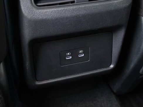 Certified 2025 Nissan Rogue SV image 21