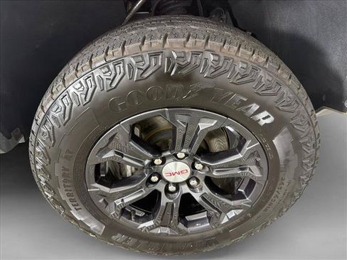 Used 2024 GMC Canyon Elevation RWD image 12