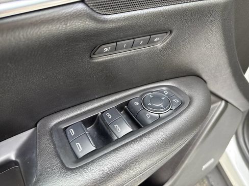 Used 2017 Cadillac XT5 Luxury w/ Driver Awareness Package image 31