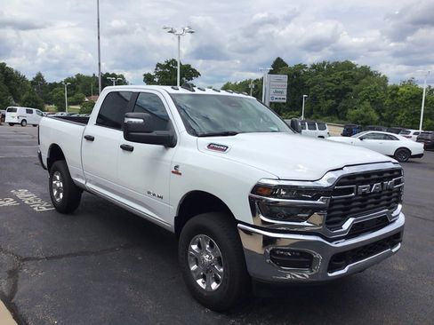 New 2026 RAM 2500 Big Horn AWD/4WD image 3