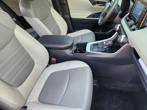 Certified 2022 Toyota RAV4 XLE Premium AWD/4WD image 12