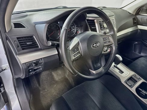Used 2013 Subaru Legacy 2.5i Premium w/ All-Weather Pkg AWD/4WD image 9