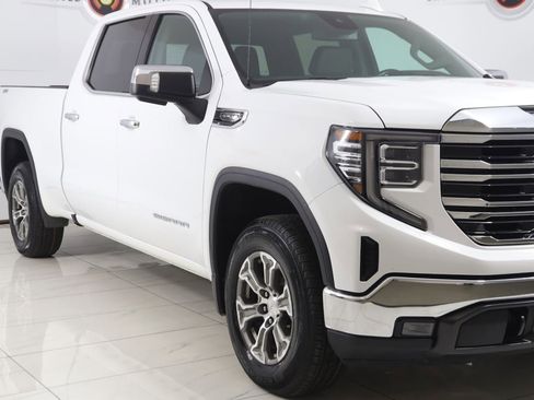 Used 2023 GMC Sierra 1500 SLT w/ SLT Convenience Package image 42