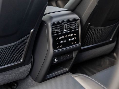 New 2025 Porsche Cayenne S image 86