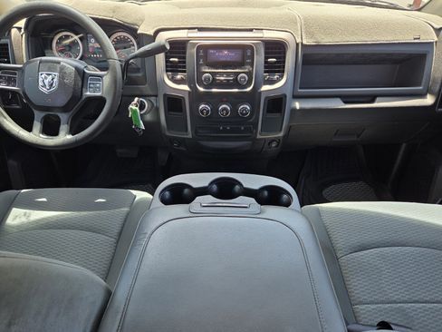 Used 2014 RAM 2500 Tradesman w/ Chrome Appearance Group RWD image 7