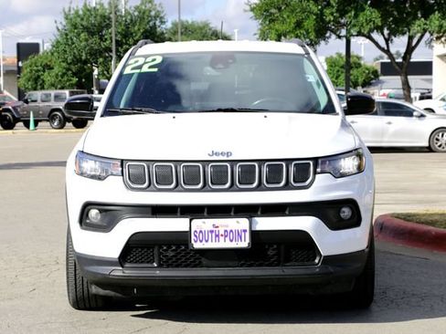 Used 2022 Jeep Compass Latitude AWD/4WD image 4
