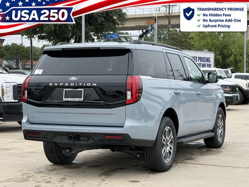 New 2026 Ford Expedition Active RWD image 4