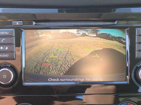 Used 2020 Nissan Rogue Sport S image 13