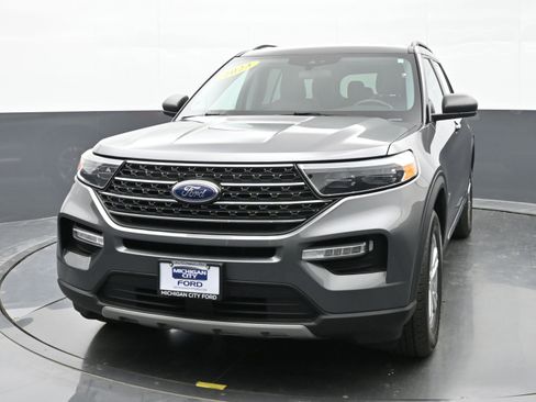 Used 2023 Ford Explorer XLT w/ Equipment Group 202A AWD/4WD image 7