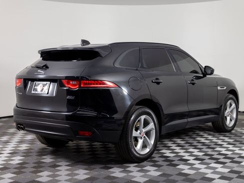 Used 2018 Jaguar F-PACE Premium image 7