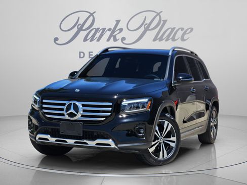 Certified 2025 Mercedes-Benz GLB 250 4MATIC image 1